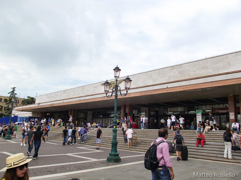 Stazione ferroviaria Santa Lucia