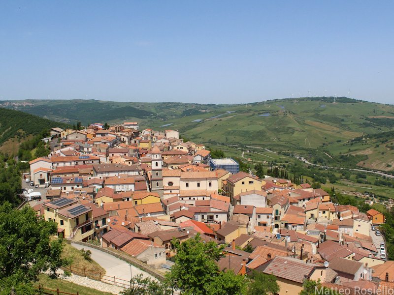Brindisi Montagna e la valle del Basento Brindisi Montagna e la valle del Basento