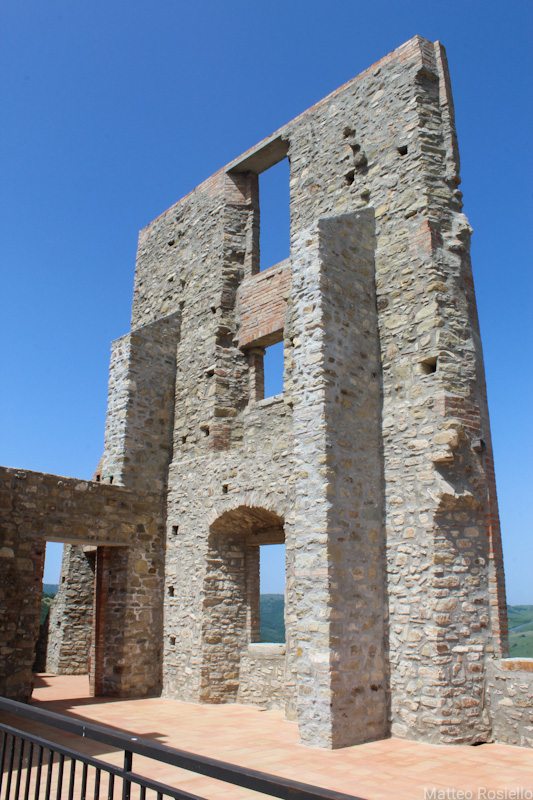 Un muro ristrutturato del Castello Un muro ristrutturato del Castello