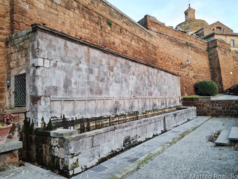 Fontana delle Sette Cannelle