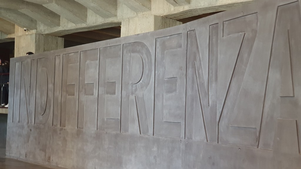 Il muro dell'Indifferenza Il muro dell'Indifferenza