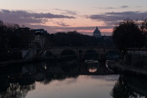 Roma al tramonto. Un bel momento per un... Bacio!