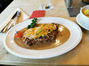 Fetta di carne in salsa 2