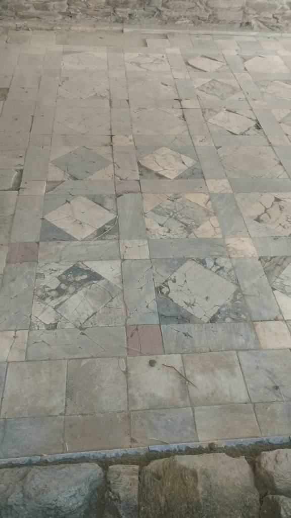 Pavimento a motivi geometrici