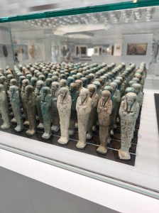 Il Louvre di Lens: galleria del tempo, Ushabti egizi