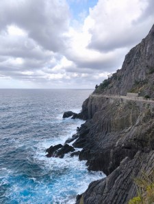 Un tratto della via sul mare